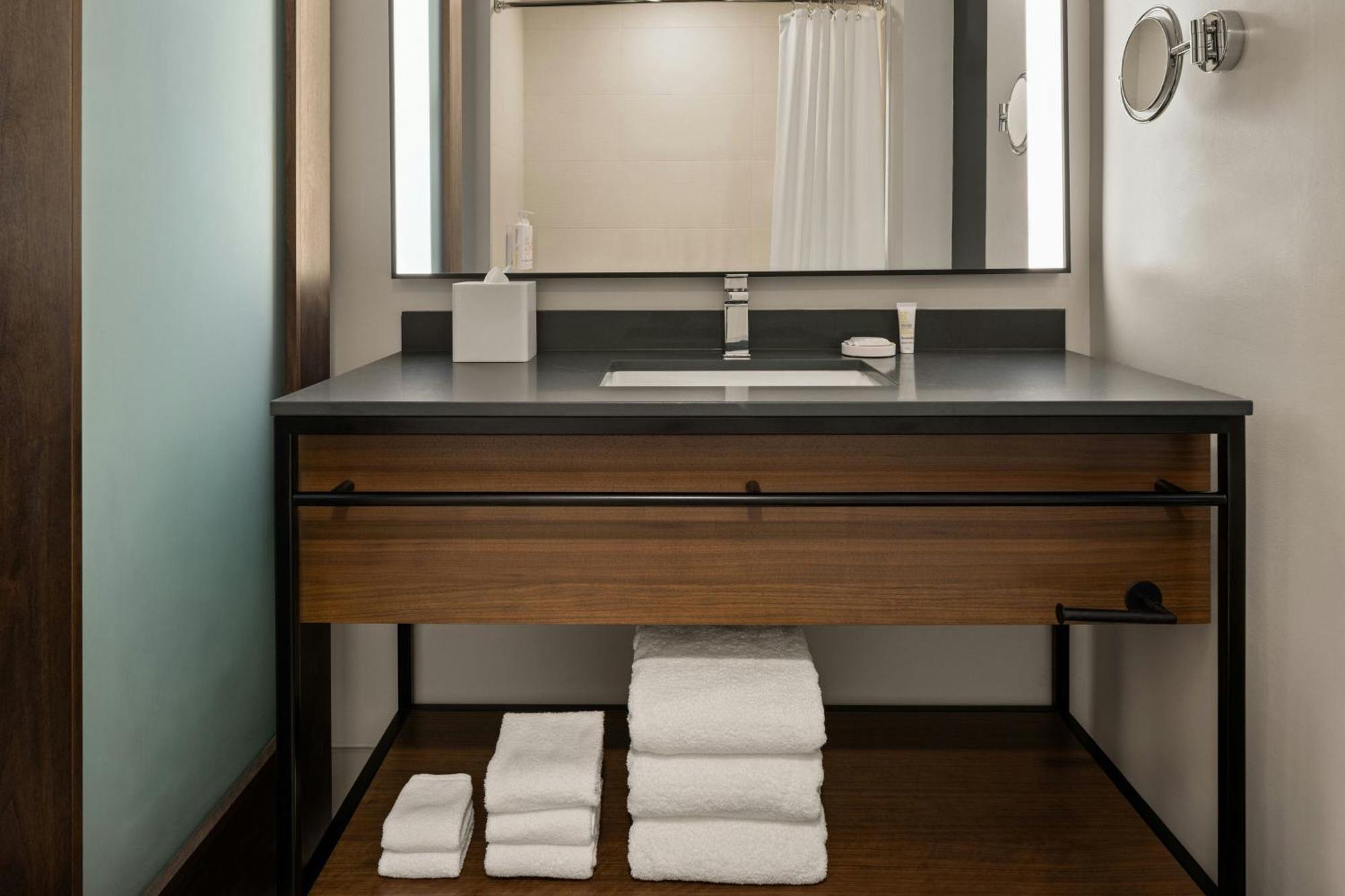 Oshkosh Marriott Waterfront Hotel & Convention Center المظهر الخارجي الصورة