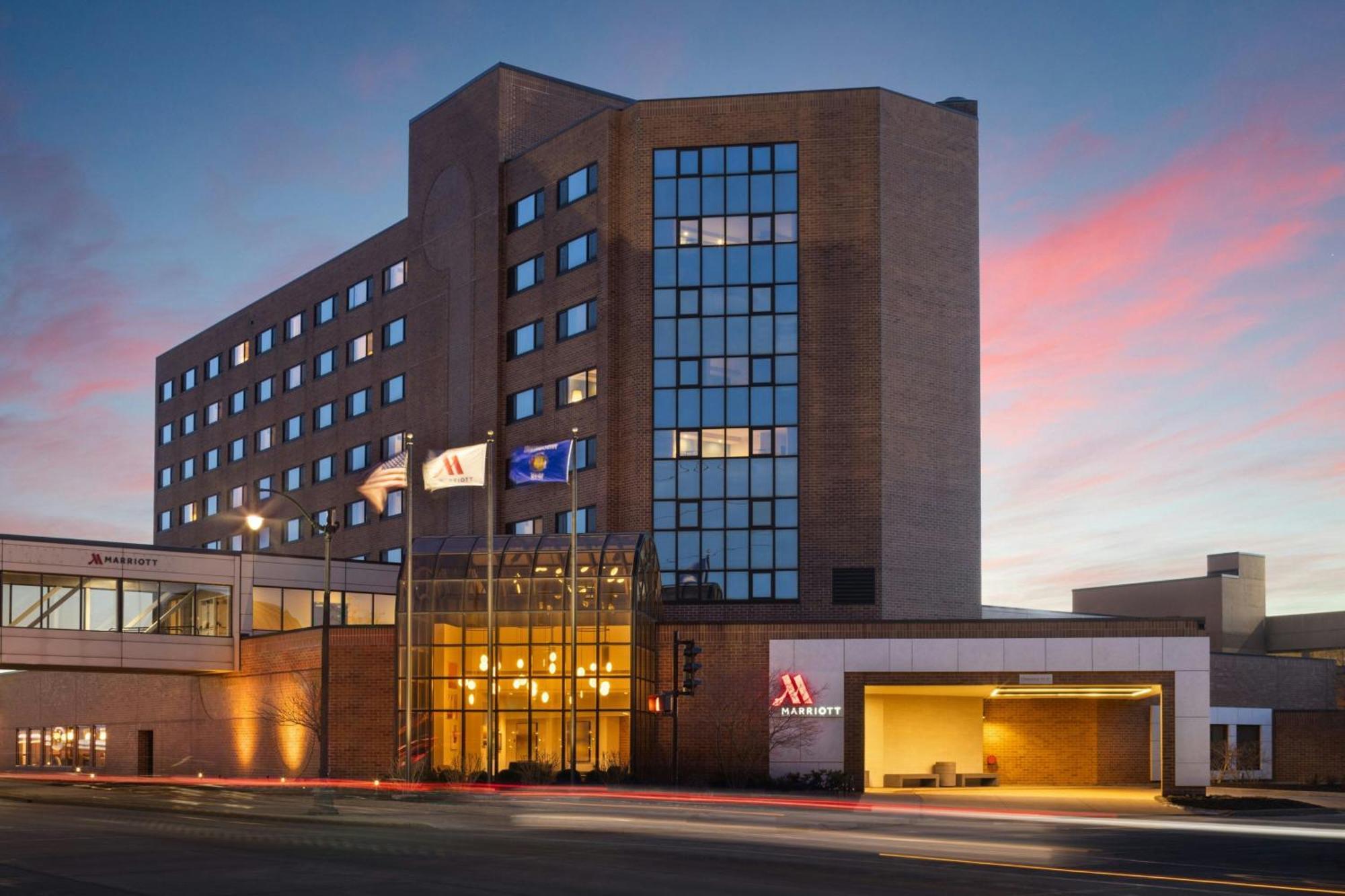 Oshkosh Marriott Waterfront Hotel & Convention Center المظهر الخارجي الصورة